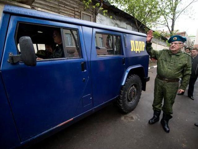 Бронированный "Тигр" Жириновского прорвался через границу незаконно, – Госпогранслужба
