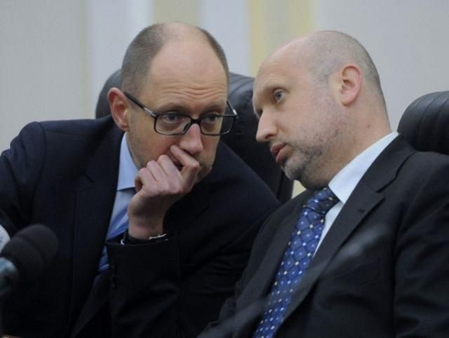 Турчинов и Яценюк инициировали проведение всеукраинских круглых столов единства Турчинов и Яценюк инициировали проведение всеукраинских круглых столов единства