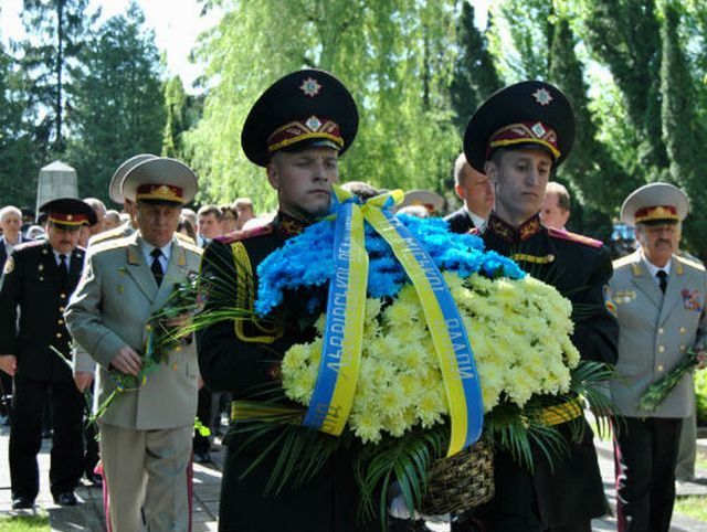 Суд частково заборонив проведення масових акцій у Львові 9 травня Суд частково заборонив проведення масових акцій у Львові 9 травня