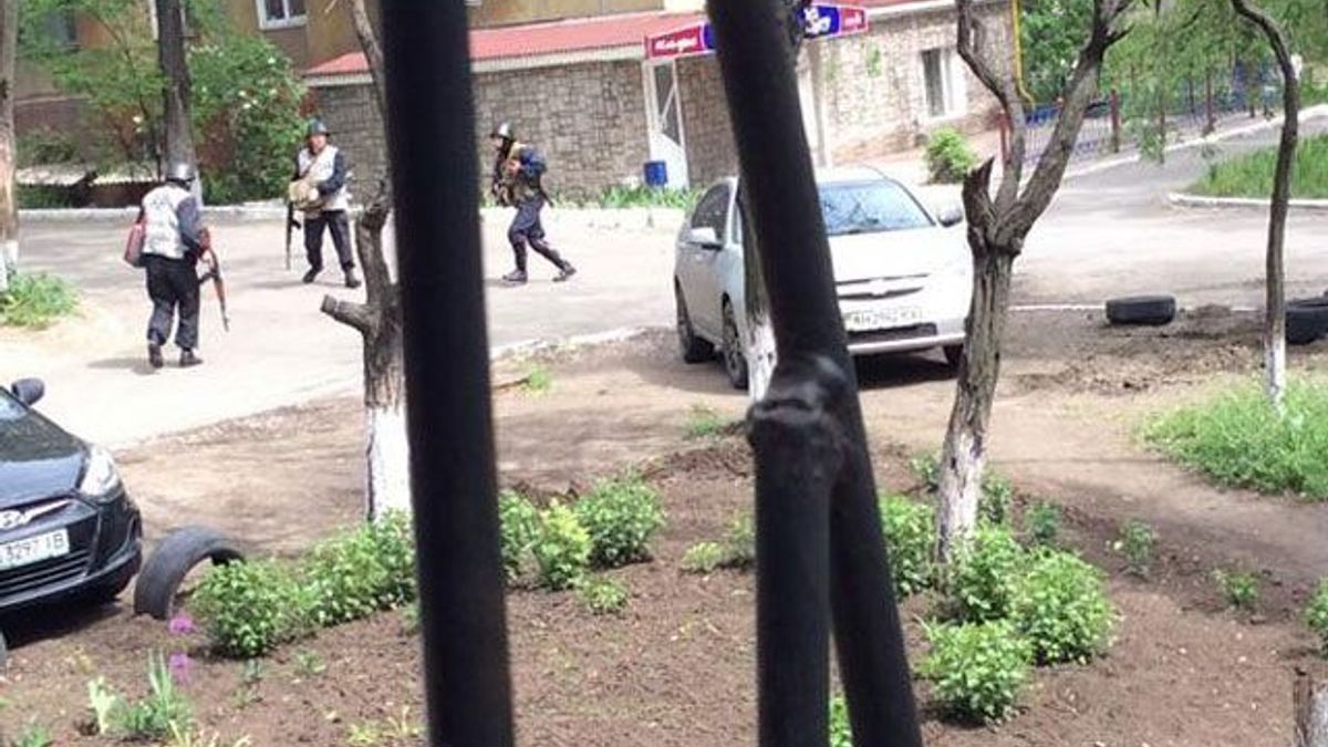 В Мариуполе продолжается перестрелка, есть раненые (Фото. Видео)