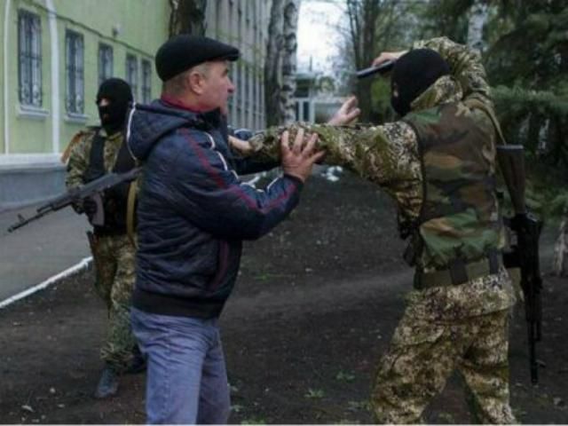 Біля Донецька військові затримали близько сотні сепаратистів, — ЗМІ