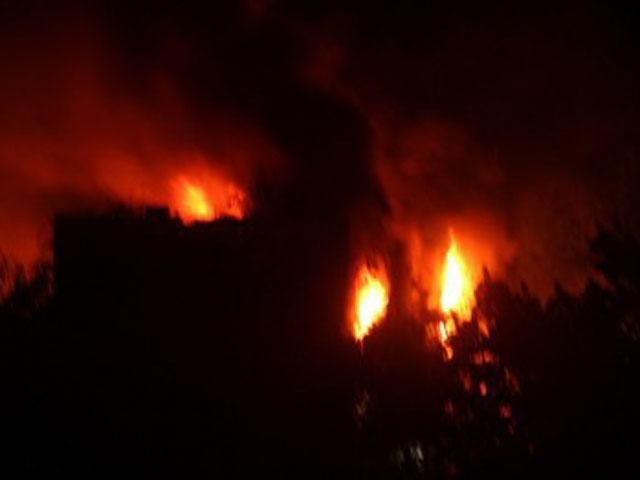 Горит Мариупольский горсовет (Видео) Горит Мариупольский горсовет (Видео)