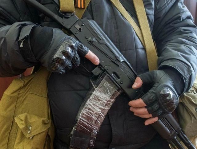 В Донецке сепаратисты похитили в музее оружие