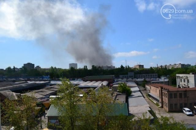 В Мариуполе снова горит горсовет (Фото. Видео)
