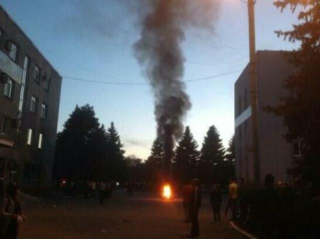 Після перестрілки в Красноармійську загинули 2 людини Після перестрілки в Красноармійську загинули 2 людини