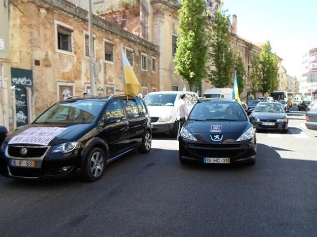 Автомайдан у Португалії: протест проти інформаційної брехні Кремля (Фото) Автомайдан у Португалії: протест проти інформаційної брехні Кремля (Фото)