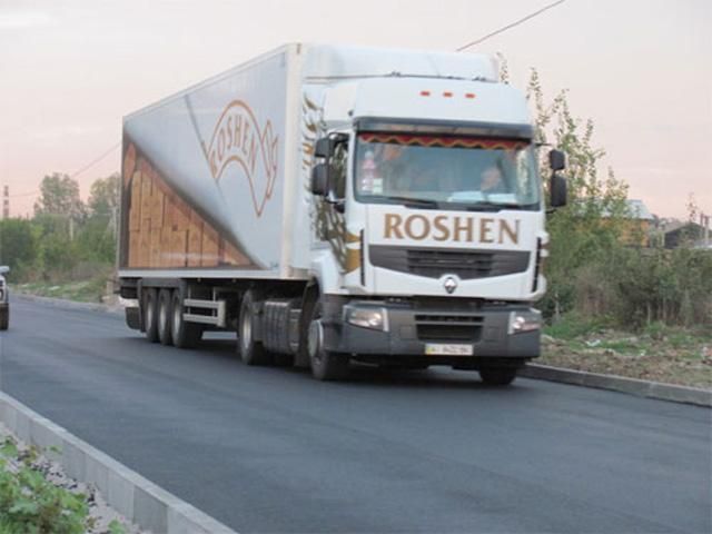 Террористы кавказской национальности захватили грузовики Порошенко на блок-посту в Донецке