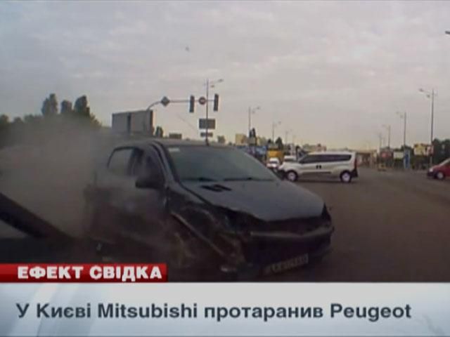 БМП снесла билборд с призывом к псевдореферендуму БМП снесла билборд с призывом к псевдореферендуму