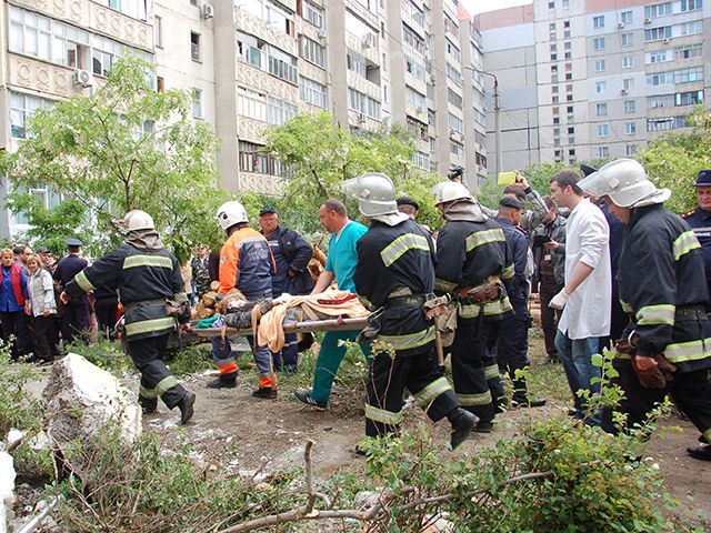 После взрыва в николаевской многоэтажке ищут еще 3 человек