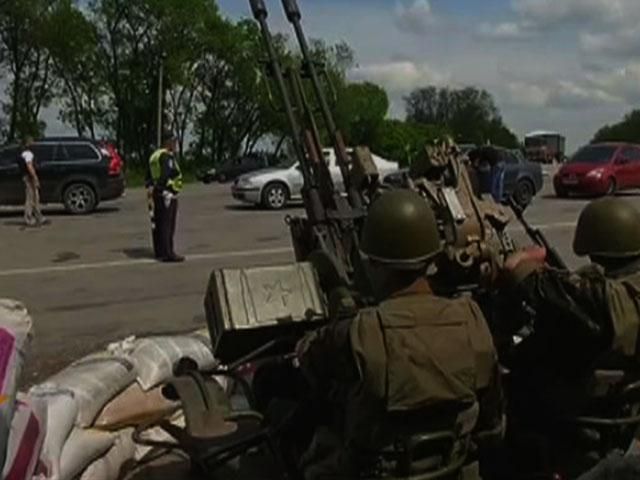 Аваков проінспектував блокпости в Луганській області