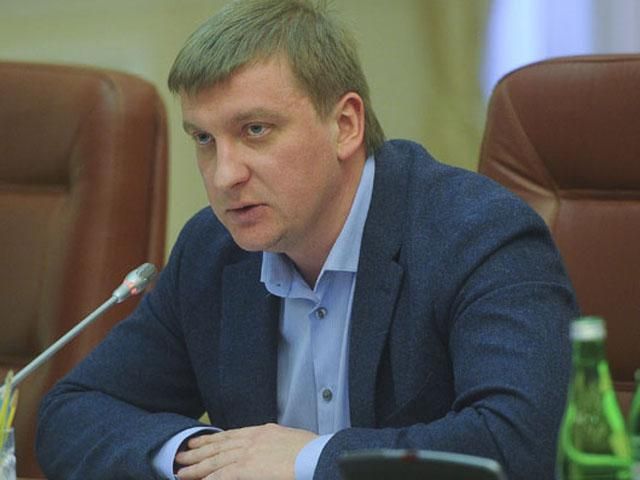 Збитки України від анексії Криму Росією сягнули 1 трлн. грн., – Мін'юст Збитки України від анексії Криму Росією сягнули 1 трлн. грн., – Мін'юст