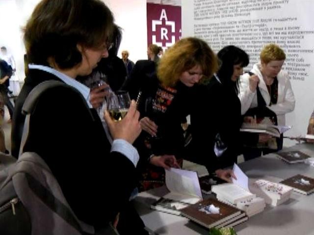 В Киеве представили книгу о депортации крымских татар