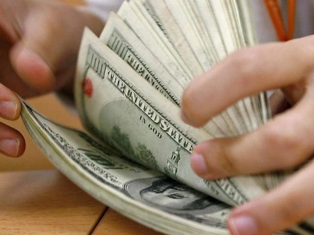 Українці почали більше продавати валюту, ніж купувати, – НБУ