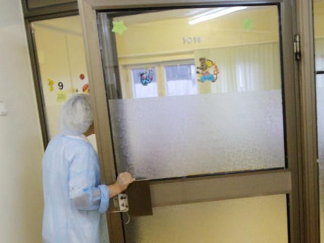 Девочка, родителей которого расстреляли сепаратисты, - в тяжелом состоянии Девочка, родителей которого расстреляли сепаратисты, - в тяжелом состоянии