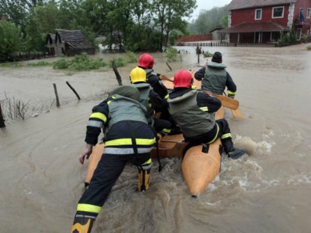 В Сербії та Боснії оголосили надзвичайний стан через найсильніші за останні 120 років повені