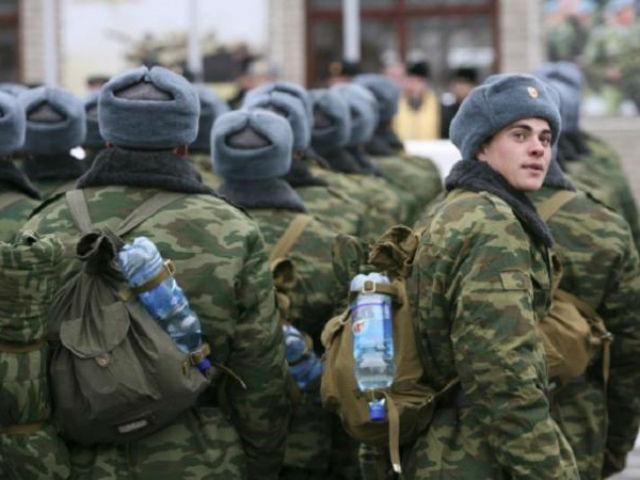 Экс-украинских военных отправляют из Крыма на Дальний Восток