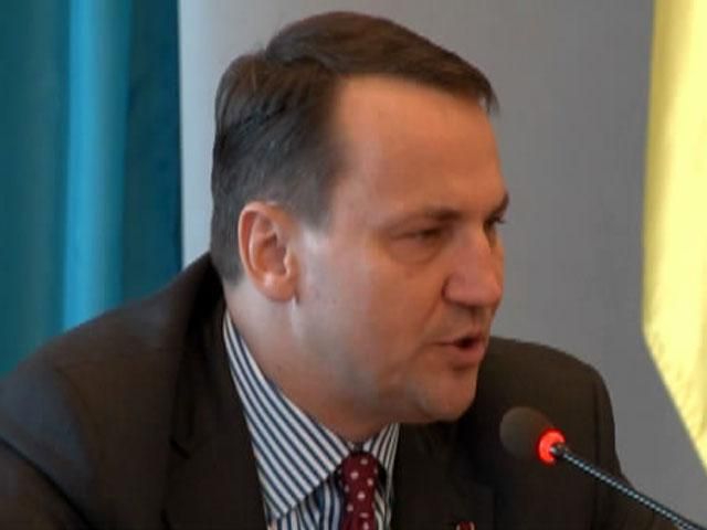 От явки избирателей зависит легитимность украинских выборов, - Сикорский От явки избирателей зависит легитимность украинских выборов, - Сикорский