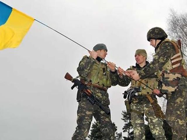 Українські військові відбили у районі АТО два напади терористів на блокпости 