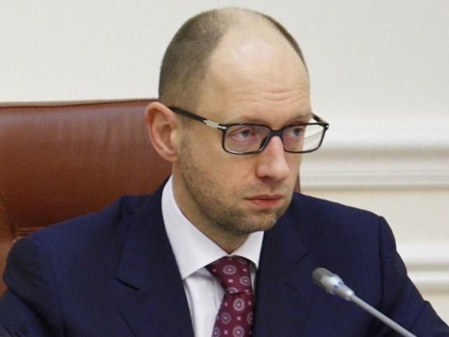 Яценюк обещает русскому языку спецстатус