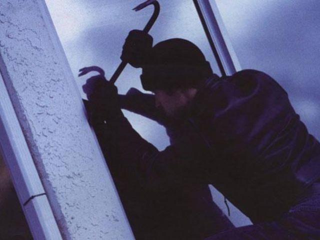 На Харківщині невідомі нападають на виборчкоми, — ЗМІ На Харківщині невідомі нападають на виборчкоми, — ЗМІ