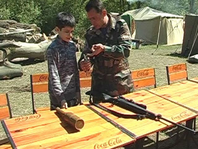 На Ивано-Франковщине добровольцев учат как с оружием в руках защищать свою землю от оккупантов