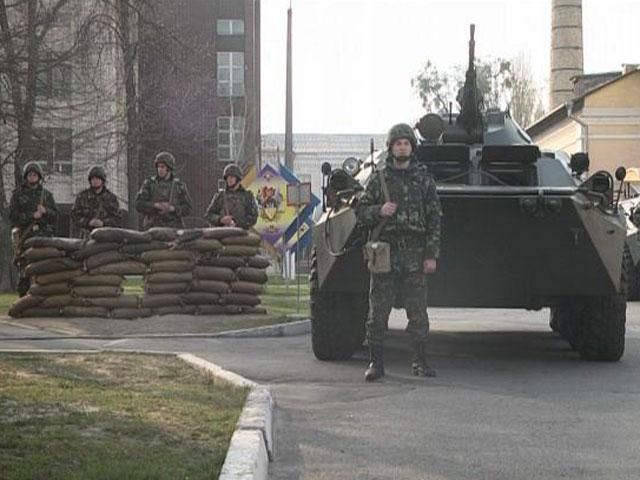 Контрактники Нацгвардії перейшли на бік сепаратистів Контрактники Нацгвардії перейшли на бік сепаратистів