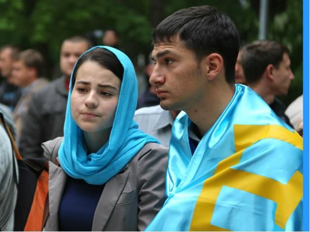 Митинг памяти жертв депортации в Симферополе (Фото) Митинг памяти жертв депортации в Симферополе (Фото)