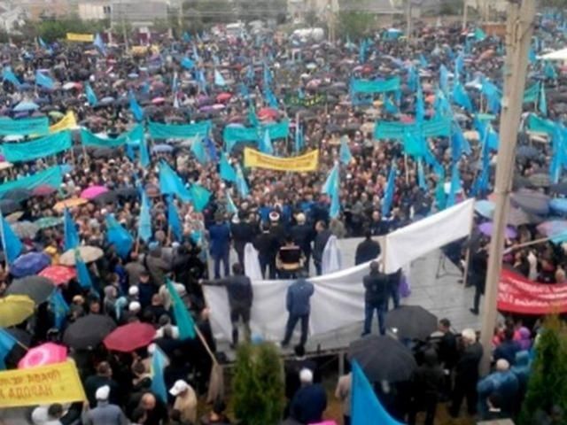 Кримські татари прийняли резолюцію з вимогою негайно відновити їхні права
