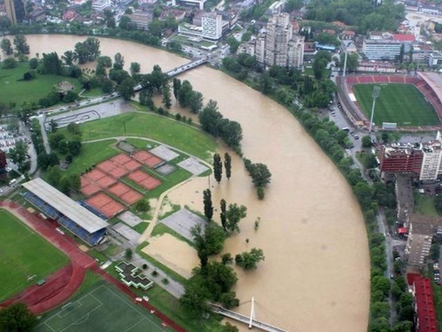 На Балканах разрушительные наводнения унесли жизни уже 44 человек