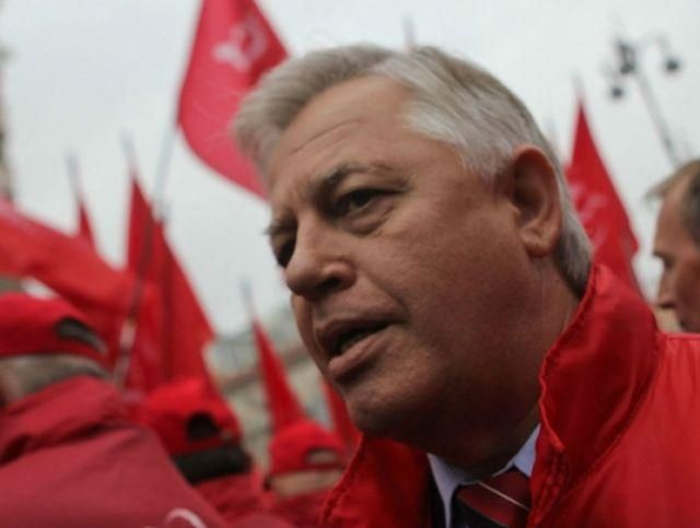 Милиция начала расследовать нападение на коммуниста Симоненко Милиция начала расследовать нападение на коммуниста Симоненко