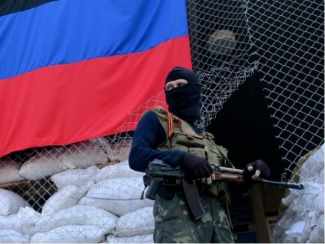 Терористи звільнили приміщення ОВК у Шахтарську  