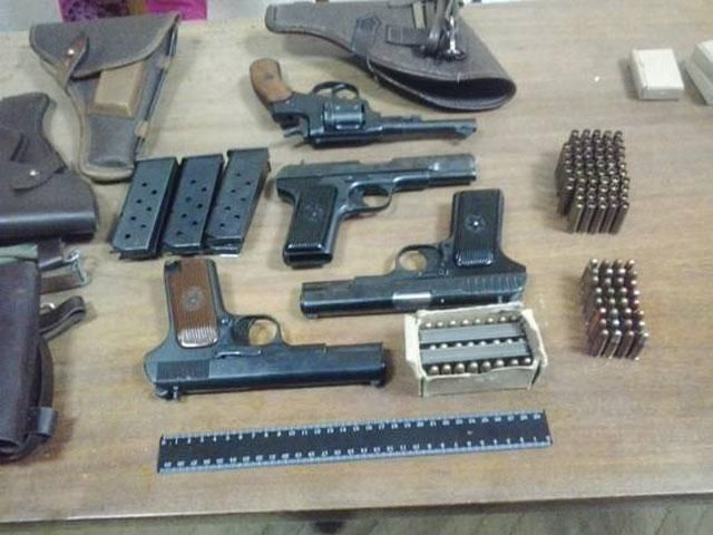 СБУ викрила злочинців, які постачали зброю для зриву виборів СБУ викрила злочинців, які постачали зброю для зриву виборів