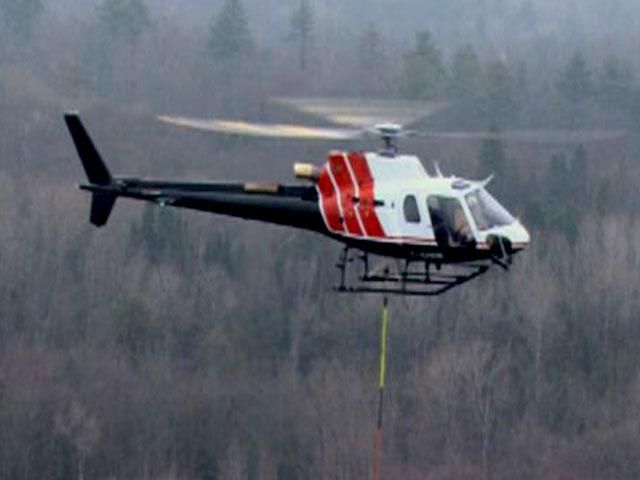 Керування гелікоптером: чим вище підіймаєшся – тим менший тиск і складніше набирати висоту