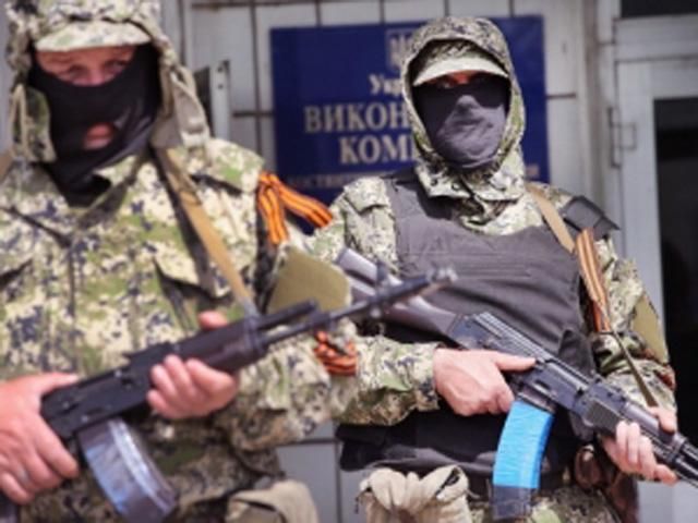 Терористи захопили дільничну комісію у Маріуполі Терористи захопили дільничну комісію у Маріуполі