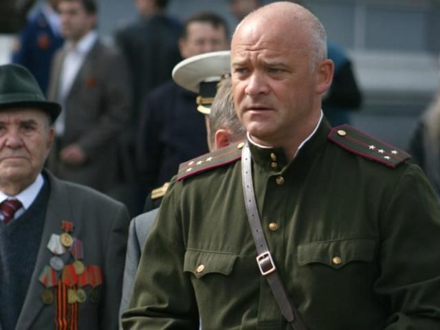 Члени "Братства" пікетують СБУ Члени "Братства" пікетують СБУ