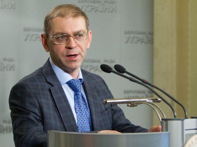 Много имущества из "Межигорья" и дачи Пшонки похитили мародеры, — Пашинский Много имущества из "Межигорья" и дачи Пшонки похитили мародеры, — Пашинский