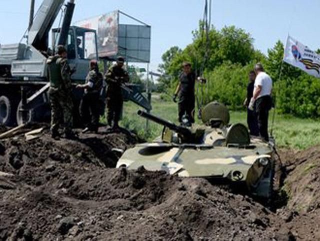 На сьогодні напруженою ситуація залишається майже у всій Донецькій області, — ОДА