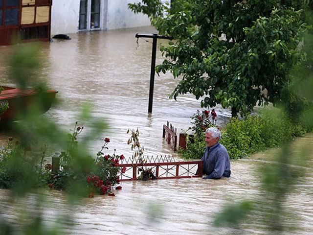 В Сербии и Боснии объявили траур по жертвам наводнения
