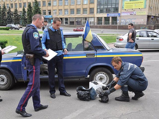 И.о. мэра Николаева прислали посылкой голову собаки (Фото)