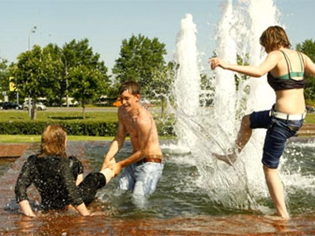 На Україну насувається спека, очікують до +30°С На Україну насувається спека, очікують до +30°С