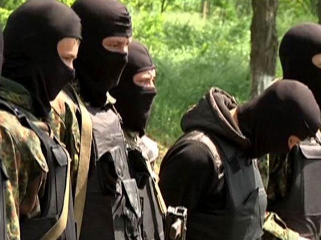 Батальйон "Азов", який брав участь в запеклих боях у Маріуполі, знову проводить навчання Батальйон "Азов", який брав участь в запеклих боях у Маріуполі, знову проводить навчання