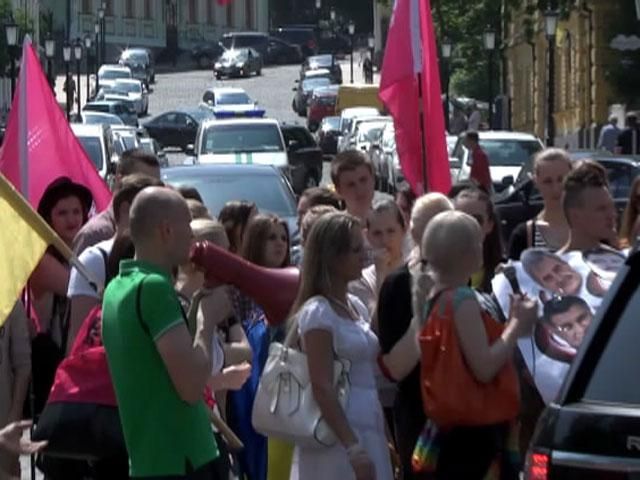 У Києві активісти перекрили для автівок Андріївський узвіз
