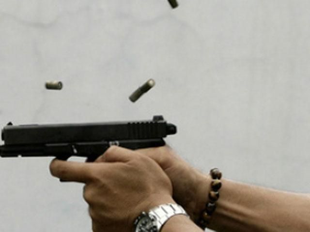 У Києві на Троєщині була стрілянина: троє поранених У Києві на Троєщині була стрілянина: троє поранених