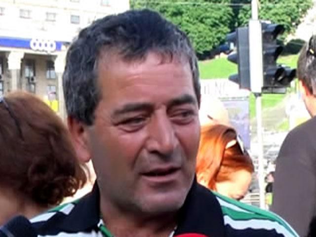 Отец Нигояна посетил место гибели сына Отец Нигояна посетил место гибели сына