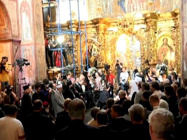 В Софии Киевской состоялась межконфессиональная молитва за Украину В Софии Киевской состоялась межконфессиональная молитва за Украину