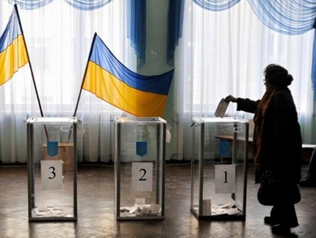 В Україні та за кордоном відкрились виборчі дільниці