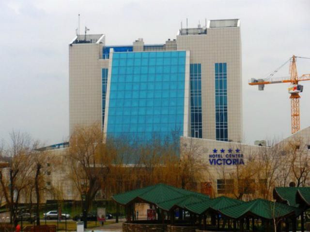 У Донецьку бойовики захопили готель Тарути У Донецьку бойовики захопили готель Тарути