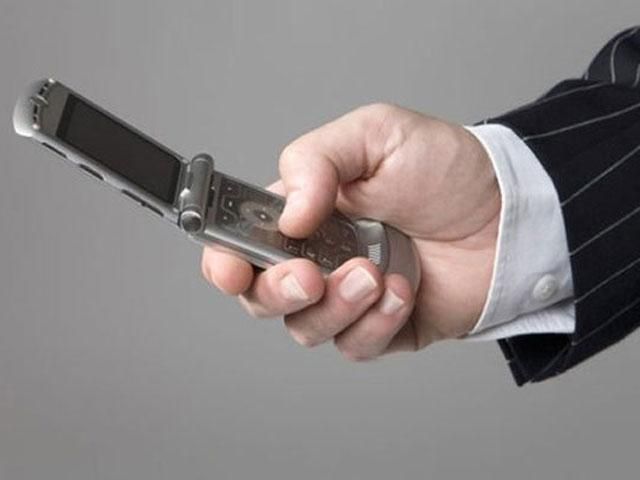 Сумчанам надсилають SMS із закликом не голосувати за мера (Фото) Сумчанам надсилають SMS із закликом не голосувати за мера (Фото)