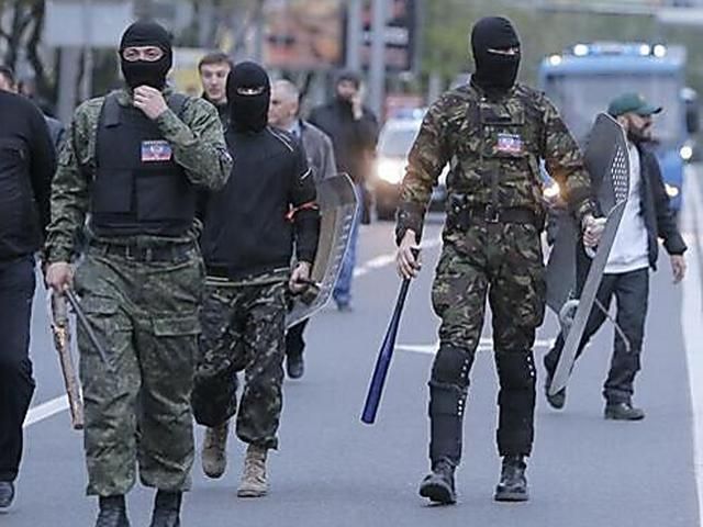 Терористи в Артемівську підпалили виборчу дільницю