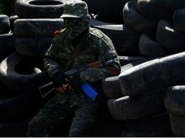 Луганський блогер повідомляє про одну жертву та поранених у Новоайдарі (Скріншот) Луганський блогер повідомляє про одну жертву та поранених у Новоайдарі (Скріншот)